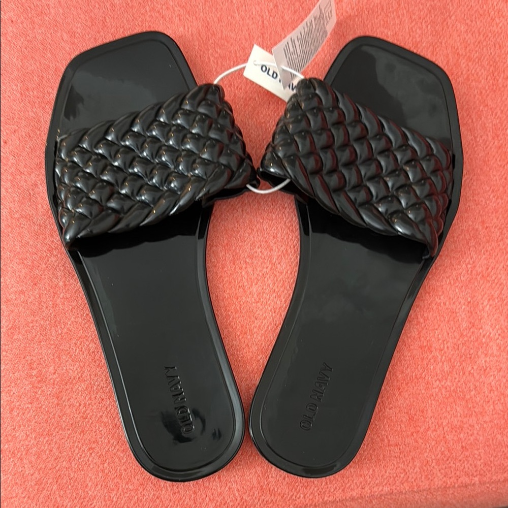 Old Navy Black Quilted Slide Sandals